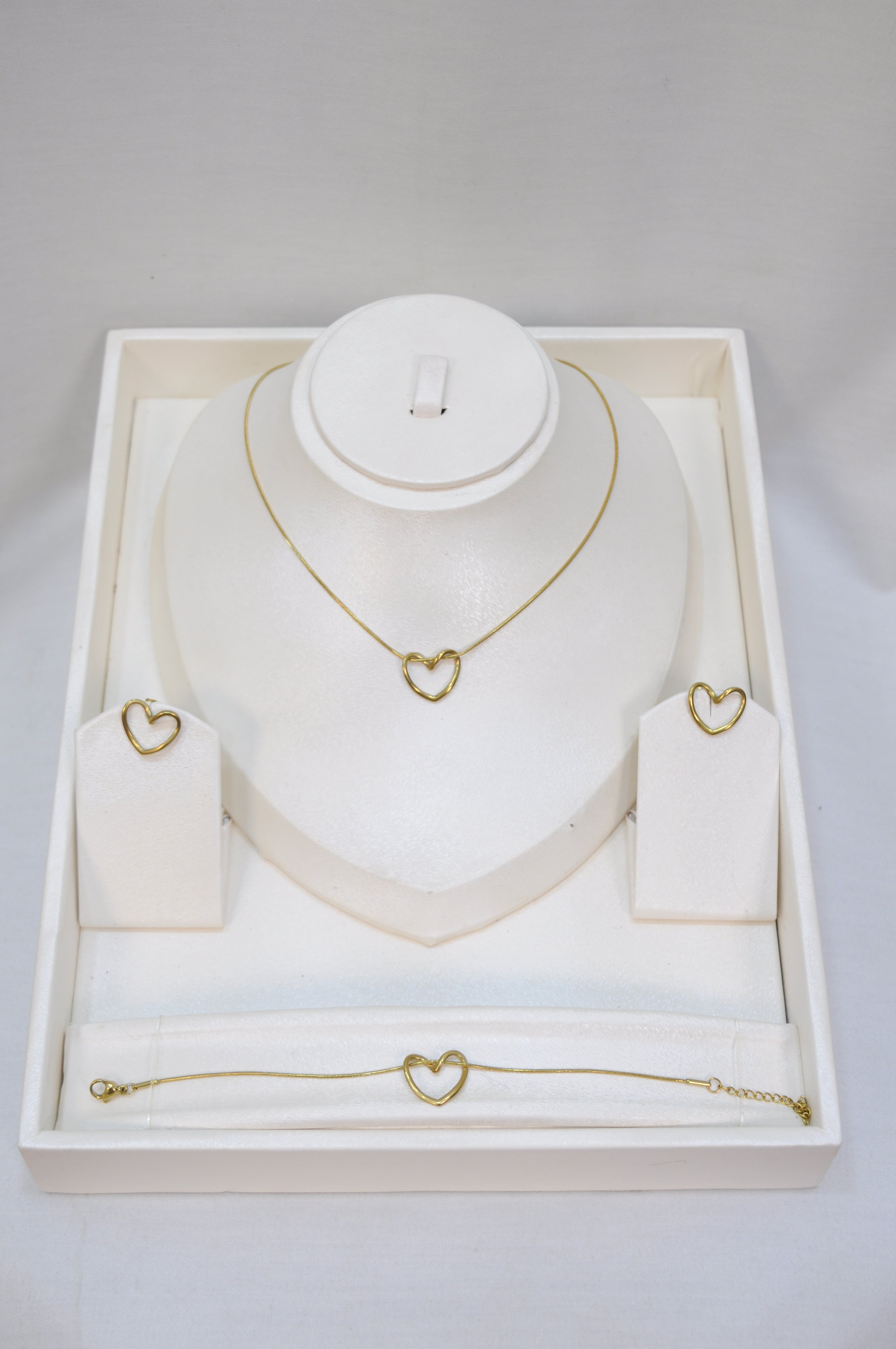 Parure  des coeur overt طقم القلوب المفتوحة